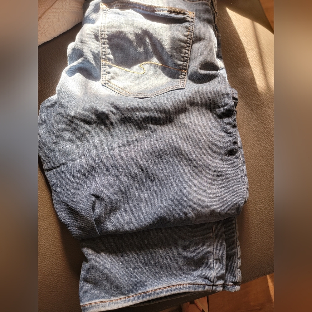 Silver Jeans - Picture 5 of 5